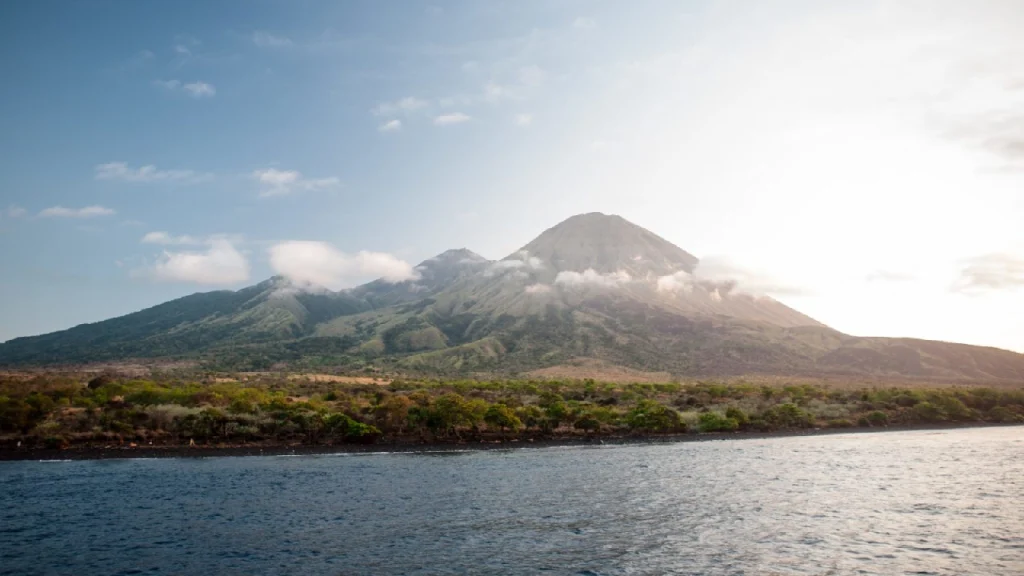 the best view of mount sangeang