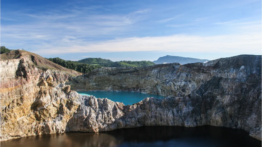 the best view of kelimutu volcano